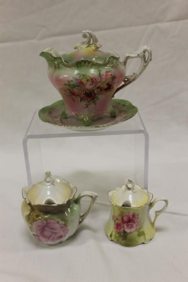 Royal Bayreuth blue mark footed syrup and underplate (1 of 1)