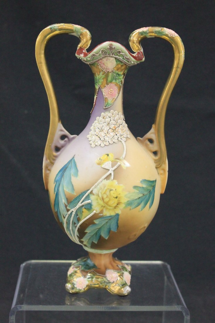 Unmarked Nippon bolted two handled vase (1 of 6)