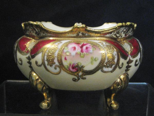 Unmarked Nippon 3-footed ferner with gold and : Unmarked Nippon 3-footed ferner with gold and floral decoration.