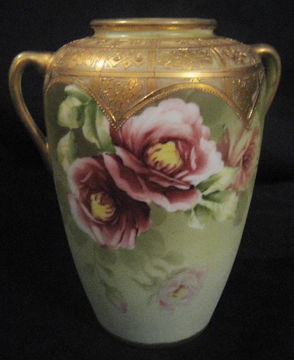 Nippon Green M with wreath 7" 2-handle vase : Nippon Green M with wreath 7" 2-handle satin finish vase with gold highlights.