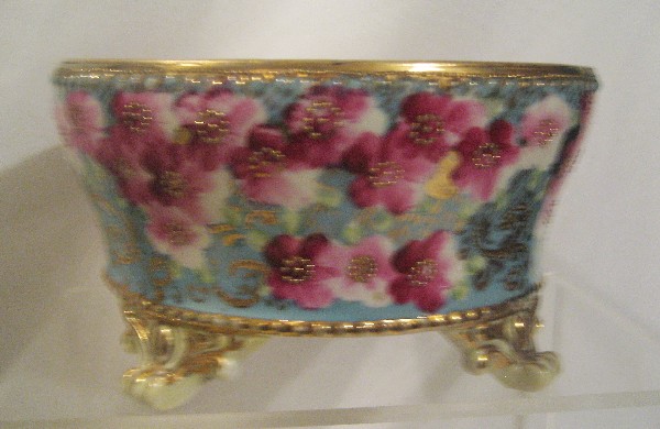Nippon Blue maple leaf 7 1/2" footed ferner : Nippon Blue maple leaf 7 1/2" footed ferner with gold decoration and beaded florals