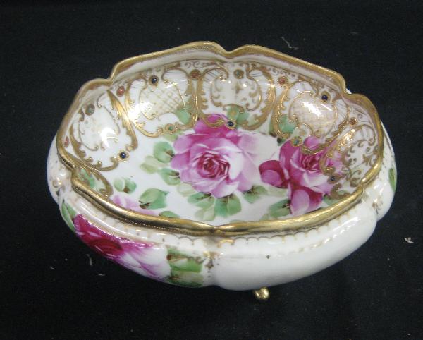 Nippon Green maple leaf footed 6-lobe 7 1/2": Nippon Green maple leaf footed 6-lobe 7 1/2" bowl with roses, gold, and enamel jewel decoration.