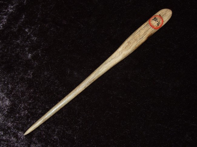 6 5/8" Polished Bone Hair Pin. Ex:" B.W. Stephen: 6 5/8" Polished Bone Hair Pin. Ex:" B.W. Stephens/Clem Caldwell Cox COA