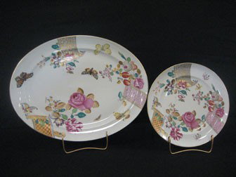 443. Mottahedah Vista Alegre Portugal 16 ½” platte: Mottahedah Vista Alegre Portugal 16 ½” platter and 10” plate with roses.