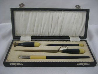 4 piece black catalin and bakelite desk set in ori: 4 piece black catalin and bakelite desk set in original box.