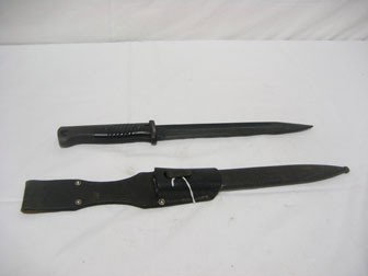 German WWII Mauser bayonet. 4731Z on blade and sh: German WWII Mauser bayonet. 4731Z on blade and sheath.