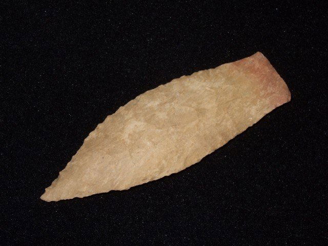 3 5/8" Dover flint bottle neck Copena point, Humph: 3 5/8" Dover flint bottle neck Copena point, Humphreys Co., TN