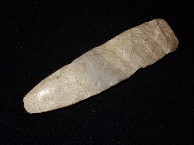 Highly polished 5 5/16" flint chisel, Bourbon Co.,: Highly polished 5 5/16" flint chisel, Bourbon Co., KY