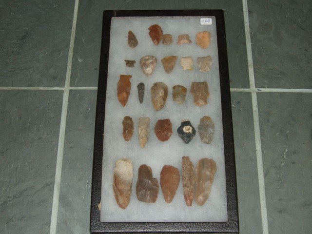 8 X 14 Frame of Carter Cave Flint Points: 8 X 14 Frame of Carter Cave Flint Points