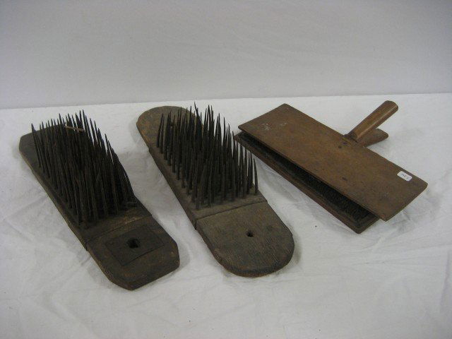 Flax combs and curry card: Flax combs and curry card