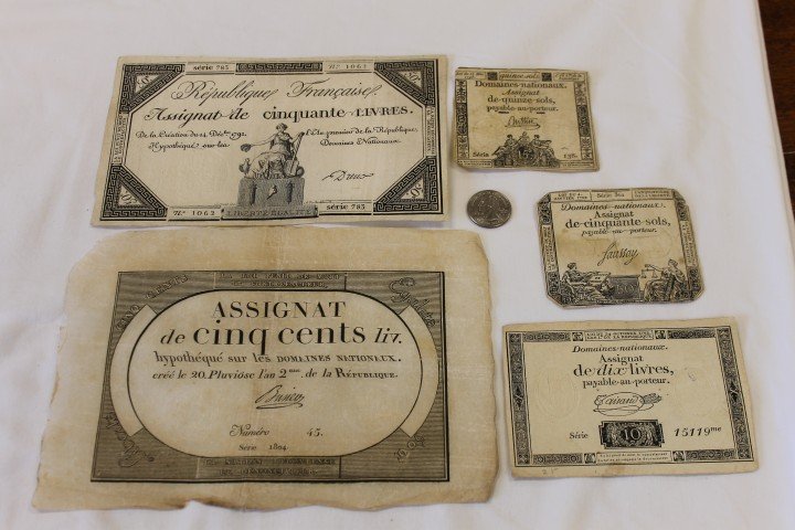 18th century French Assignat with watermarks: 179: 18th century French Assignat with watermarks: 1792 Cinquante Livres, Serie 783; 1792 Dix Livres Serie 10; 1792 Cinquante Sols Serie 361; 1793 de Cinq Cents Liv. Serie 1804; 1793 Quinze Sols Serie 138