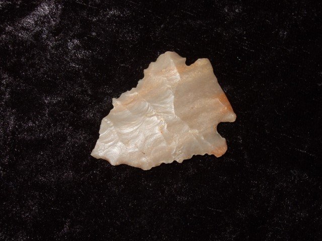 1 3/8" banded Carter Cave flint Decatur point found: 1 3/8" banded Carter Cave flint Decatur point found in Harrison Co., KY by Earl Morrison in 1993.