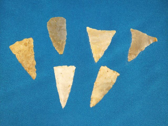 Group of 6 assorted triangles, KY, largest is 1 3/4": Group of 6 assorted triangles, KY, largest is 1 3/4"