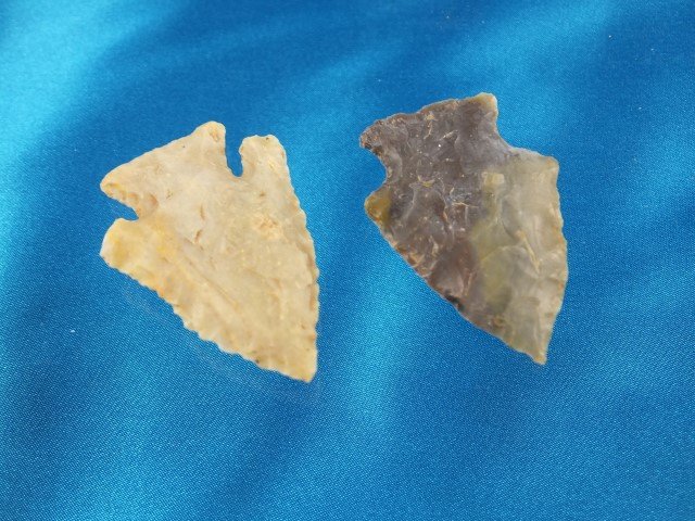 Sonora flint Hopewell and Boyles flint Lost Lake points: Sonora flint Hopewell and Boyles flint Lost Lake points, KY, largest is 2"