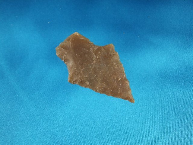 2 1/8" high-grade flint Dickson point, AR: 2 1/8" high-grade flint Dickson point, AR