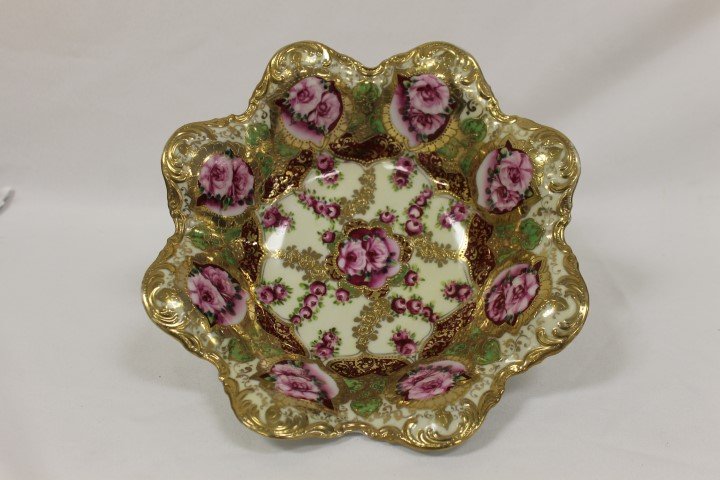 Unmarked Nippon rose decorated 8-lobe bowl with heavy g: Unmarked Nippon rose decorated 8-lobe bowl with heavy gold decoration, 9 7/8", minor gold wear.