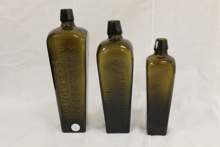 Olive green bottles: E. Kiderlen Rotterdam, Blankenheym: Olive green bottles: E. Kiderlen Rotterdam, Blankenheym & Nolet, unmarked. Talles is 10 5/8"