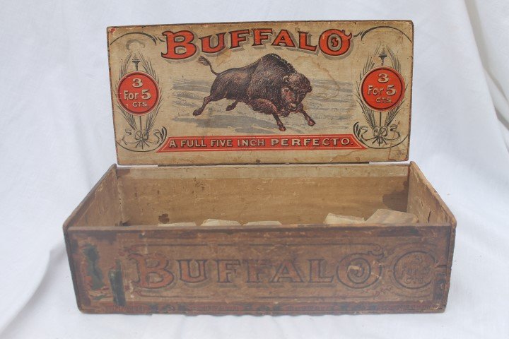 Smoke Buffalo Cigars - Buffalo A Full Five Inch: Smoke Buffalo Cigars - Buffalo A Full Five Inch Perfecto, with 14cigar packs, loss and wear, partial tax stamp, 12 1/8" X 5 5/8"