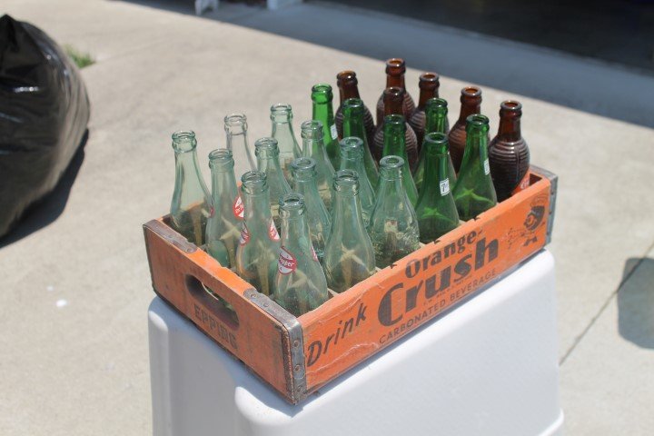 Epping wooden Orange Crush case with Orange Crush, 7up,: Epping wooden Orange Crush case with Orange Crush, 7up, Coca-Cola and Dr. Pepper bottles