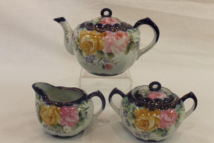 Te-Oh China Nippon cobalt decorated 3 pc. Tea set with: Te-Oh China Nippon cobalt decorated 3 pc. Tea set with roses and gold border.
