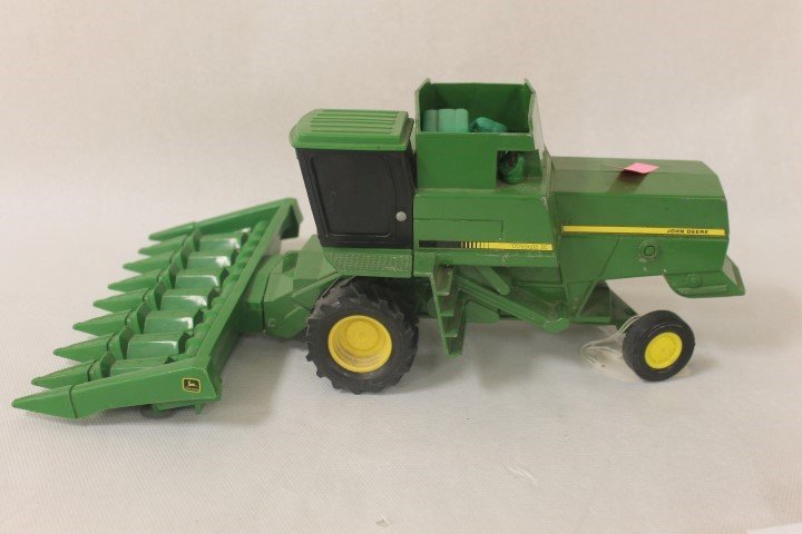 john deere toy combine 1 16 scale