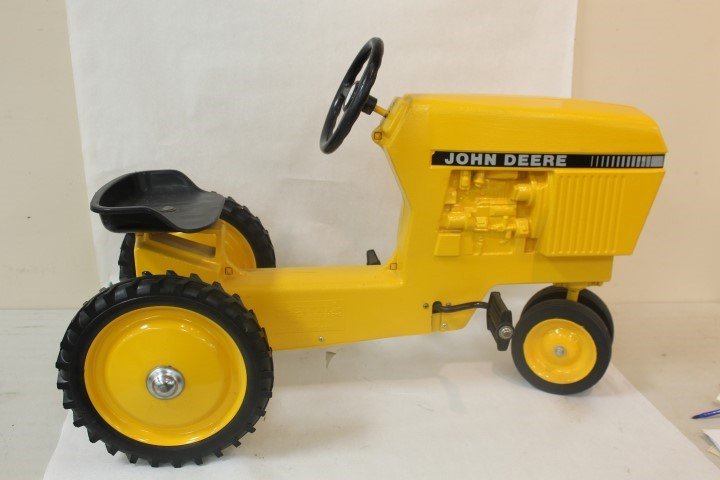john deere 8520 pedal tractor