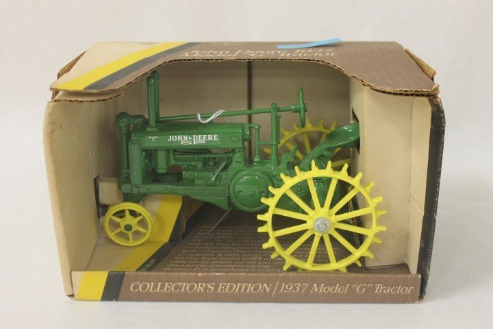 1937 John Deere Model G, 1:16 scale, No. 548, 2027: 1937 John Deere Model G, 1:16 scale, No. 548, 2027