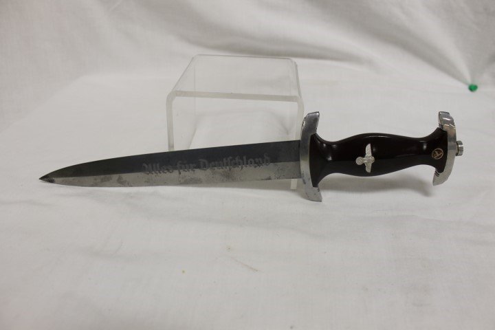 German Nazi post-war SA dagger marked B&A B&A in a: German Nazi post-war SA dagger marked B&A B&A in a circle, Solingen, Germany.