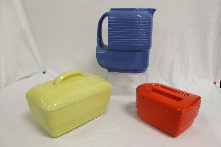 Hall China: Westinghouse "General" water server and: Hall China: Westinghouse "General" water server and leftover; Ridged covered casserole