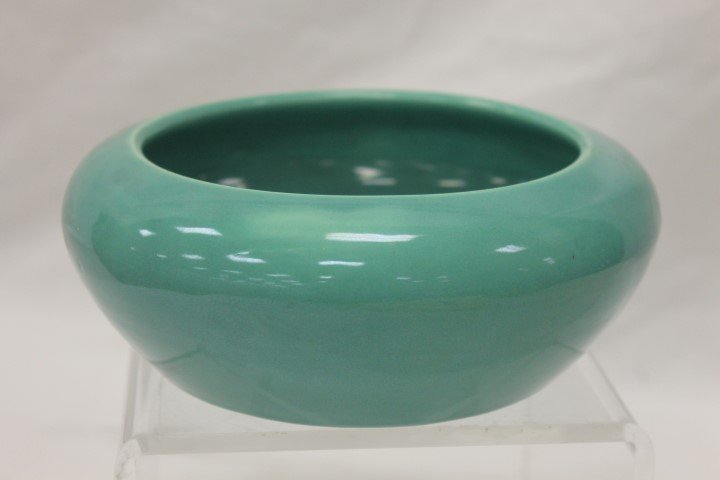 Bauer Pottery 7" bowl, 3" tall.: Bauer Pottery 7" bowl, 3" tall.