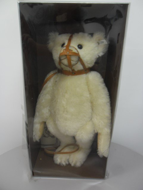 Steiff Muzzle Bear, 1908, white, Mohair, Teddy Bear: Steiff Muzzle Bear, 1908, white, Mohair, Teddy Bear Replica 1989, Limited Edition of 2,650 pcs. 0174/60, 22" tall, in original box with all paperwork.