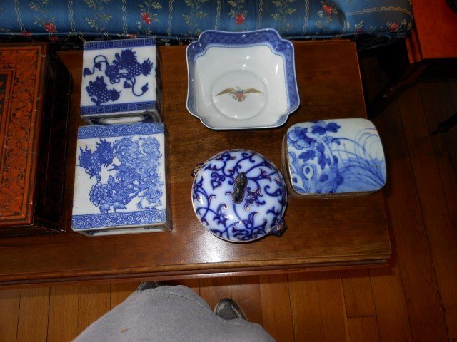 (4) decorative covered dishes, largest is 11" long, 7" (1 of 7)