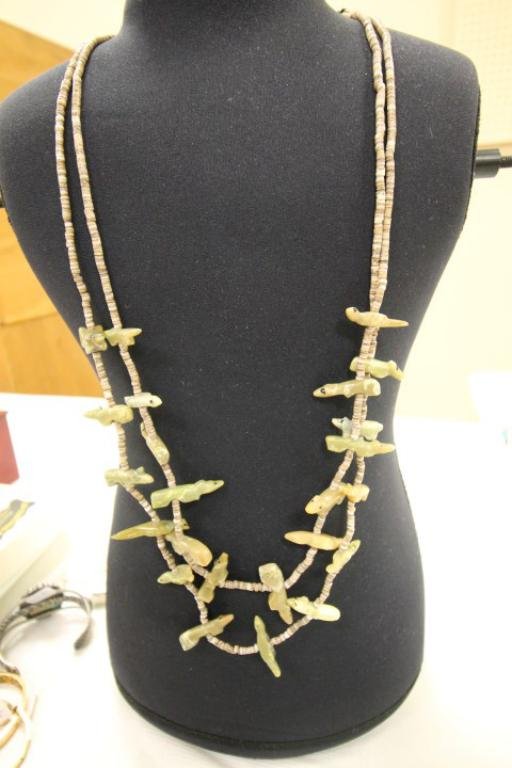 Zuni shell bead and carved agate/stone double strand (1 of 2)