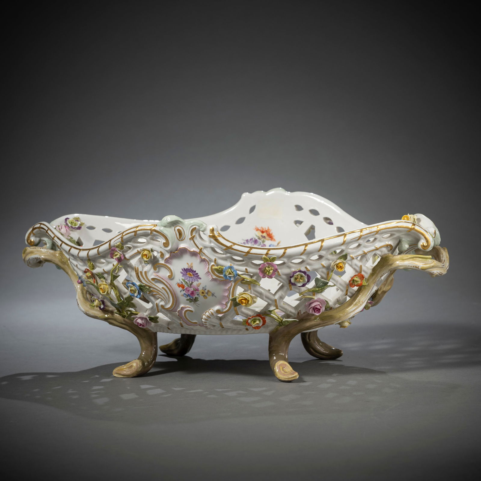A MEISSEN FLORAL PATTERN OPENWORK BASKET (1 of 5)