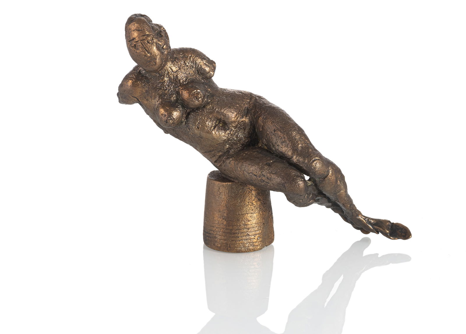 Dunkel, Joachim: Dunkel, Joachim Berlin, 1925 - 2002 H. 14 cm Reclining female nude. Bronze, brown patina, on a bronze base. Monogrammed and numbered 3/50 on the underside. Corporate collection, Germany.Dunkel,