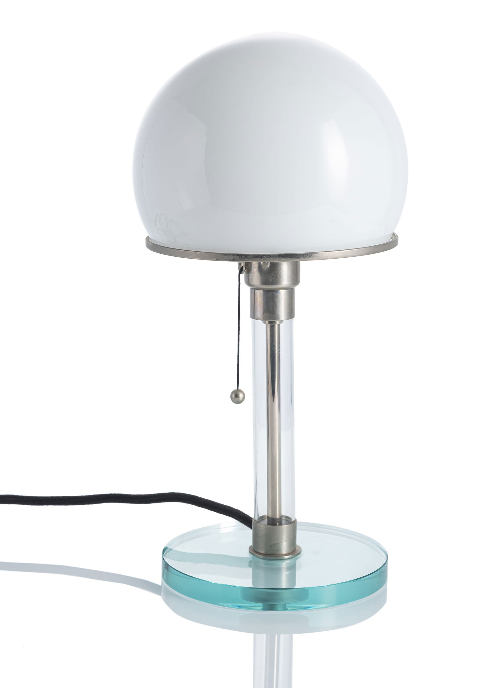 Wagenfeld, Wilhelm: Wagenfeld, Wilhelm Bremen, 1900 - Stuttgart, 1990 H. 37,5 cm Table lamp WG 24, 1924. Glass and nickel-plated metal. Labeled on the underside “Tecnolumen - Bauhaus” and numbered 9734.