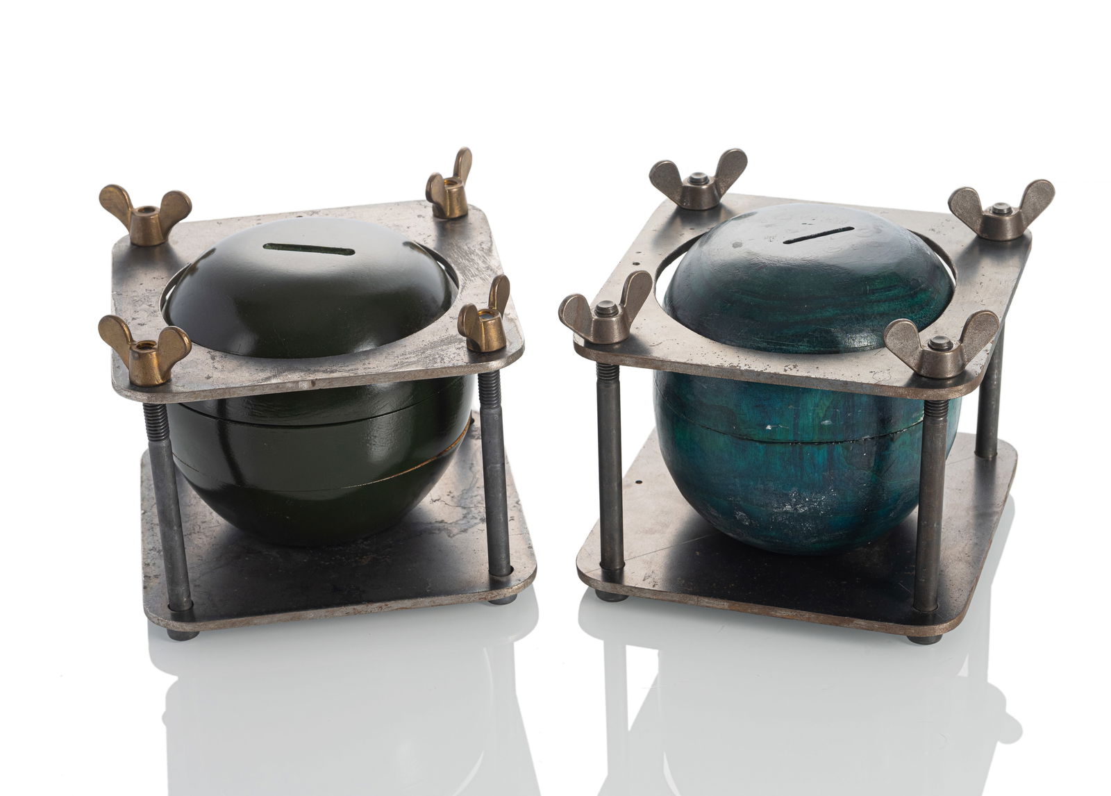 Anonymous: Anonymous Je 15 x 17 x 17 cm 2 works: Money box. Wood, coloured, in metal construction. Corporate collection, Germany.Anonym Je 15 x 17 x 17 cm 2 Arbeiten: Spardose. Holz, farbig gefasst, in