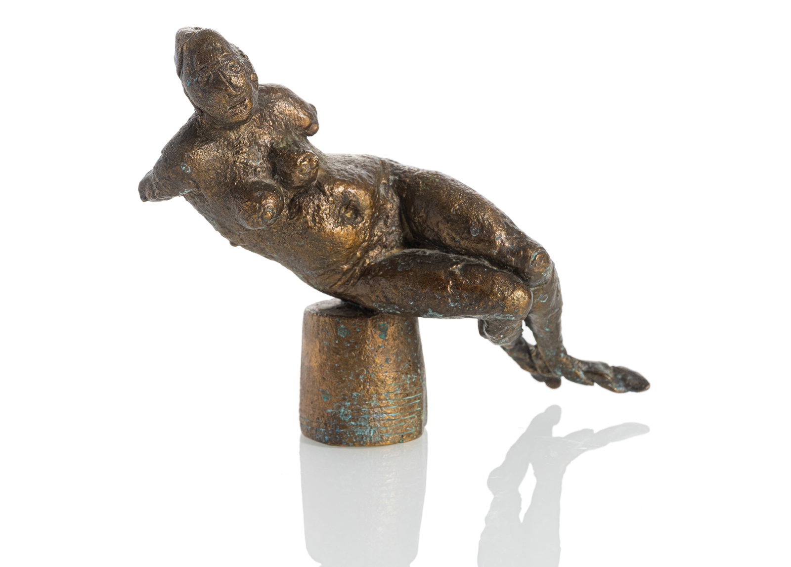 Dunkel, Joachim: Dunkel, Joachim Berlin, 1925 - 2002 H. 15 cm Reclining female nude. Bronze, brown patina, on a bronze base. Monogrammed and numbered 38/50 on the underside. Private Property, Baden-Württemberg.Du