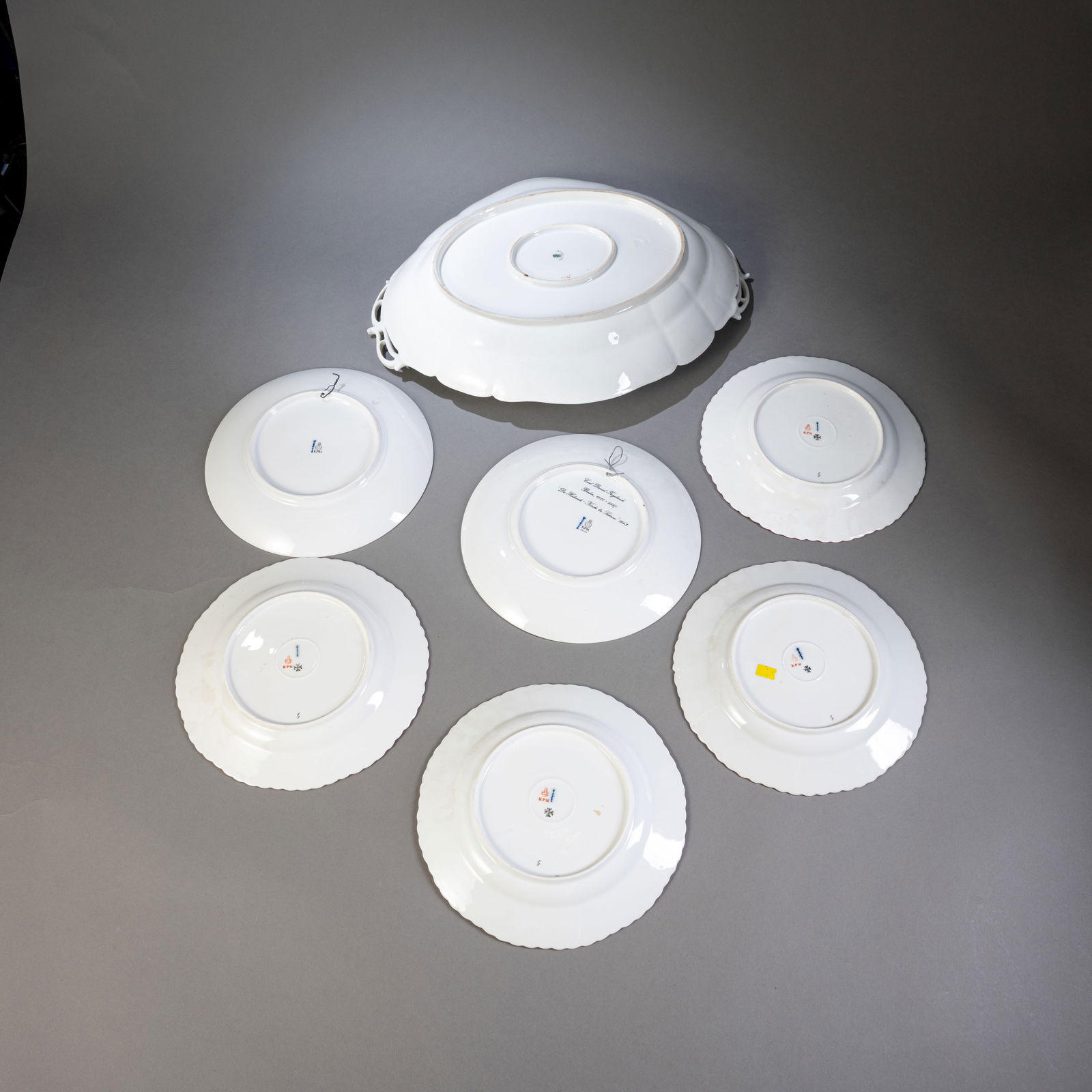 TRAY AND SIX PLATES, KPM AND NYMPHENBURG - 3
