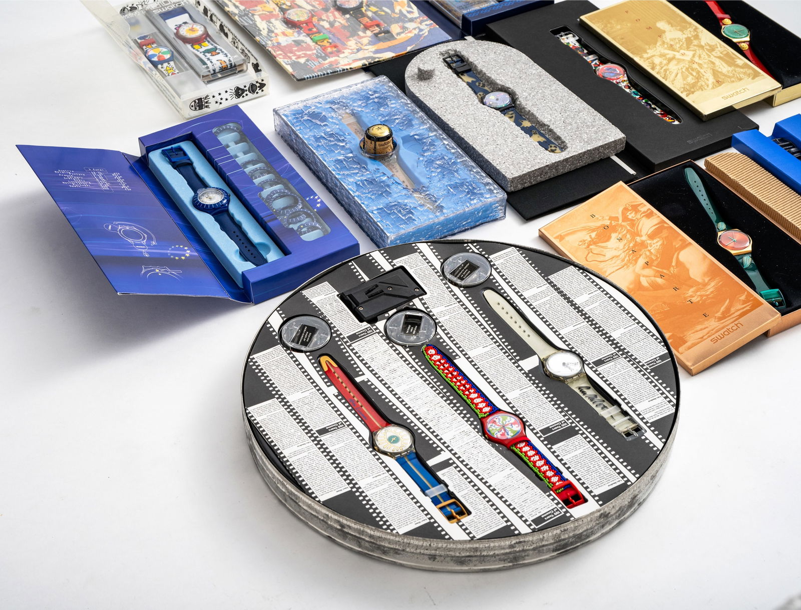 Mixed lot of 16 Swatch watches - 2