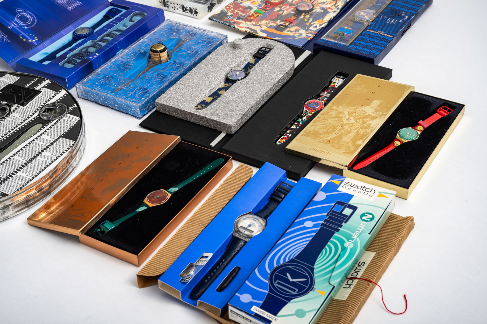 Mixed lot of 16 Swatch watches - 3