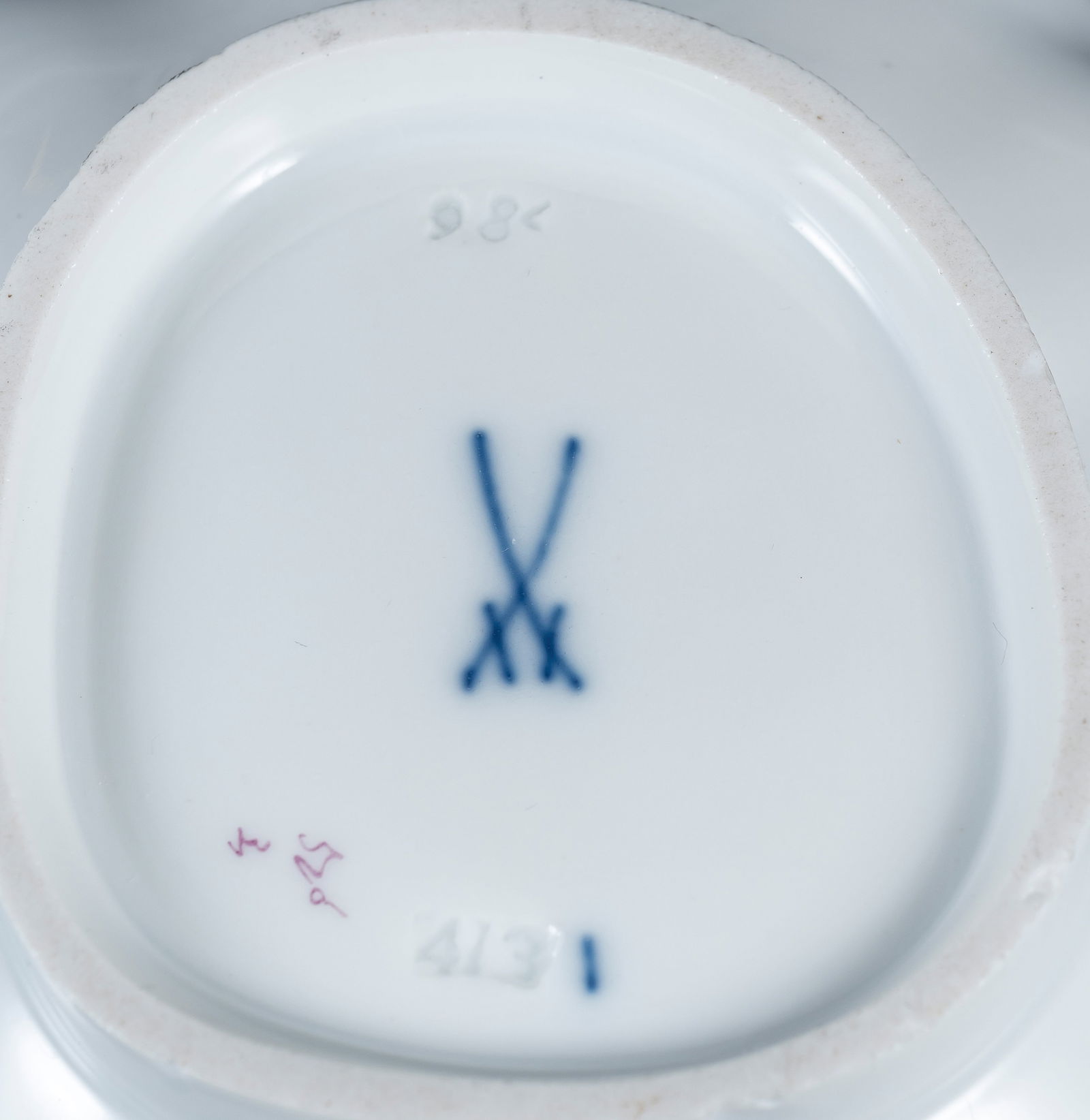 A MEISSEN DINNER SERVICE - 3