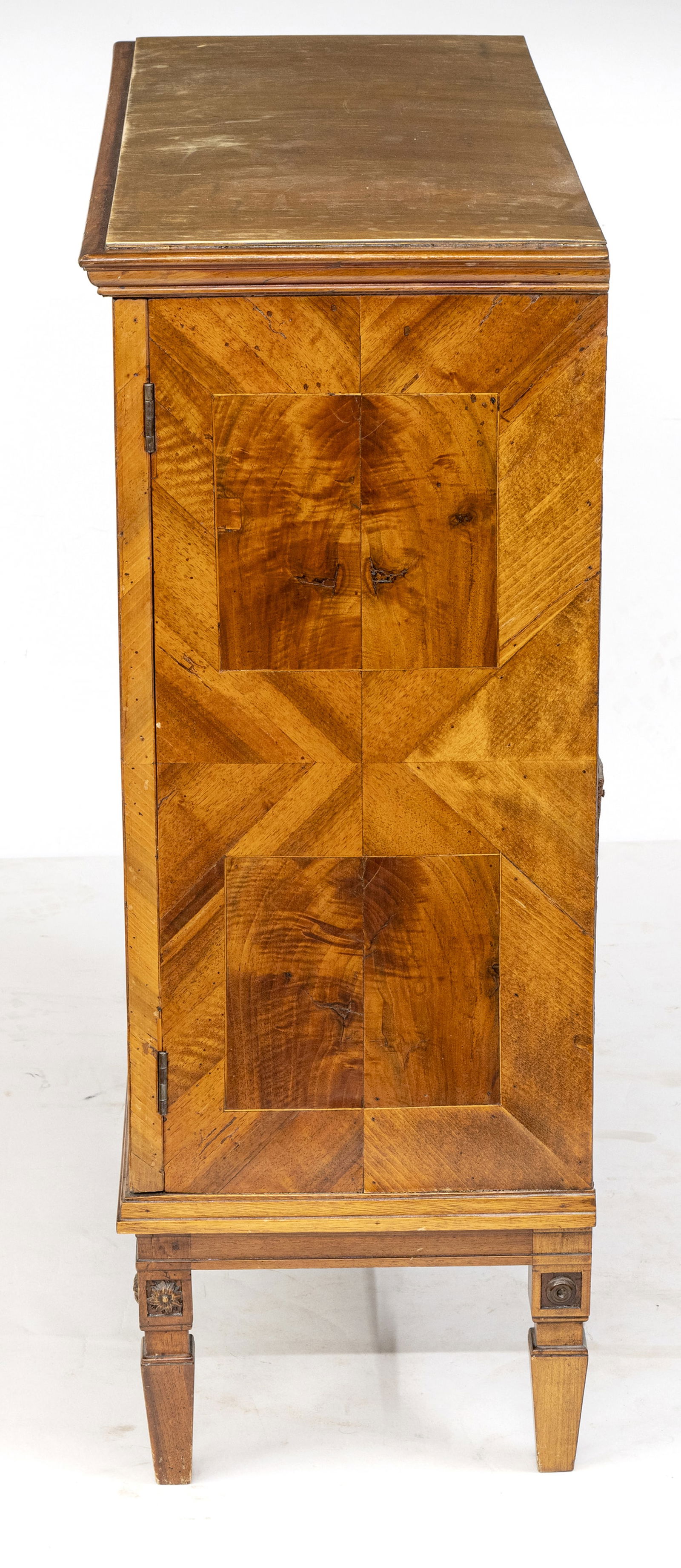 A WALNUT BOG OAK AND YEW WOOD MARQUETRIED CABINET - 6
