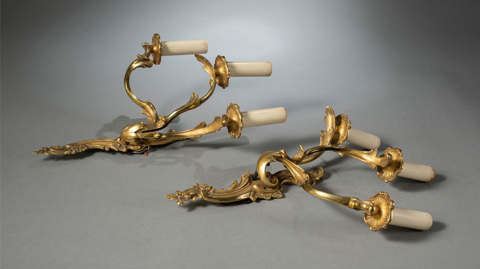 A PAIR OF LOUIS XV STYLE WALL LIGHTS - 2