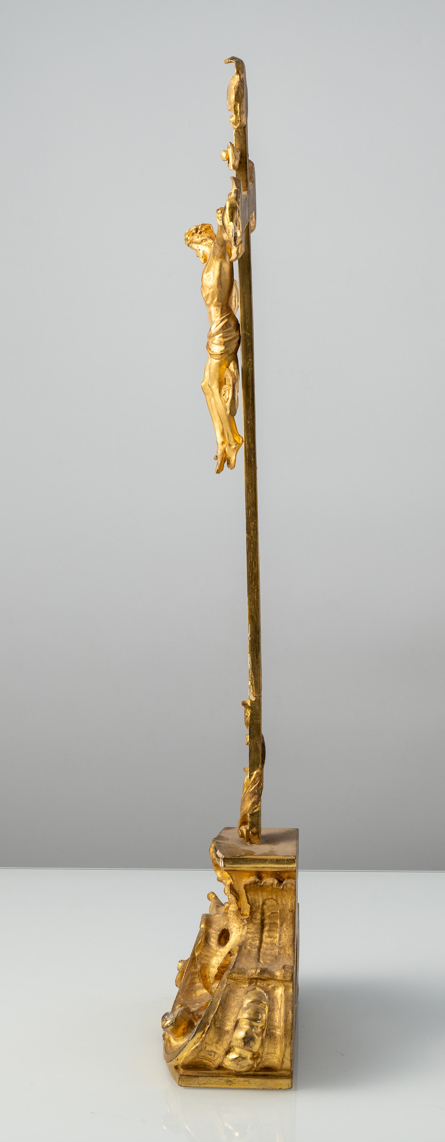 A BAROQUE GILTWOOD CRUCIFIX - 2