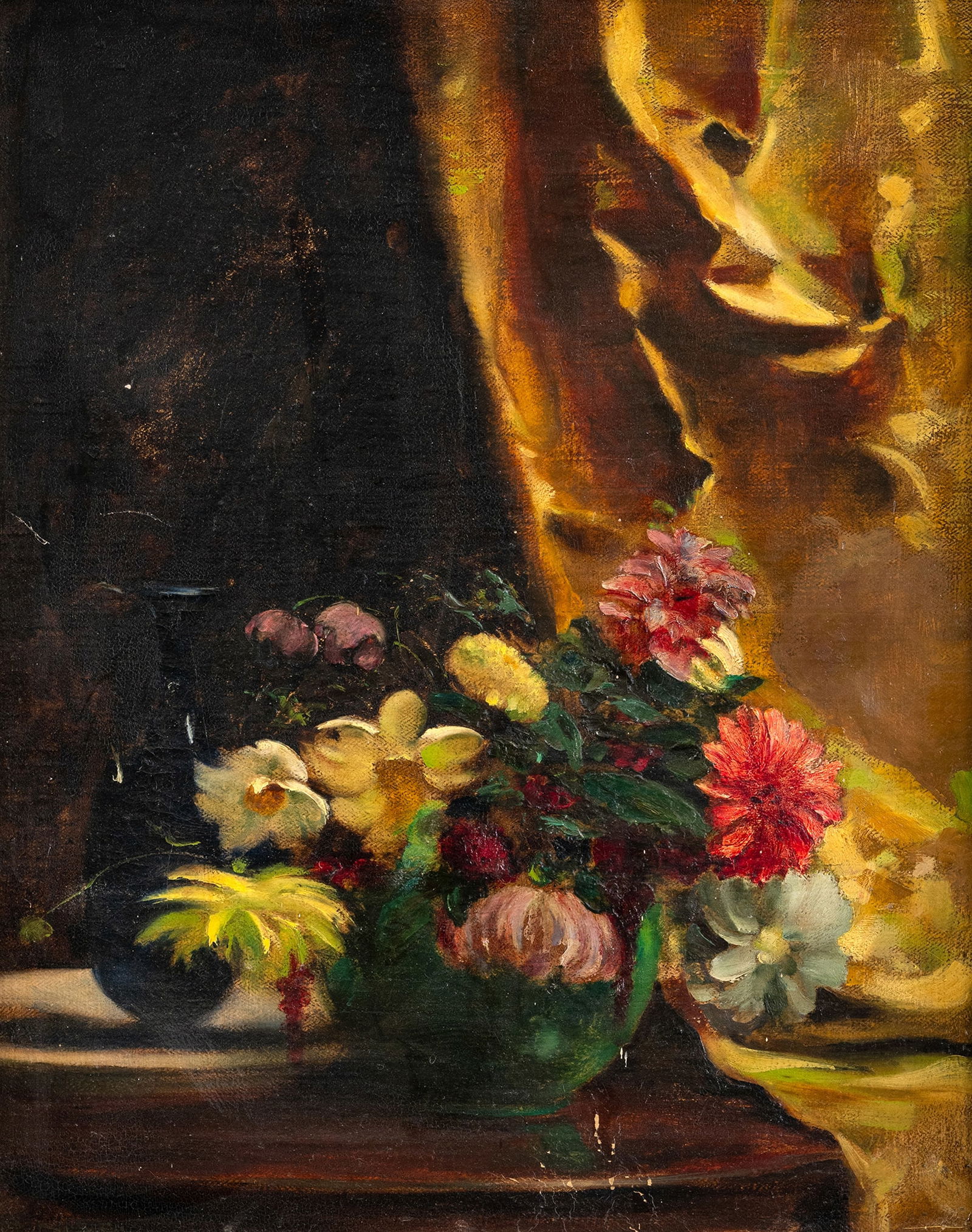Still Life Painter: Still Life Painter 20th ct. 71 x 97 cm Still life in front of a yellow curtain. Oil/canvas. Traces due to age.Stillebenmaler 20. Jhdt. 71 x 97 cm Blumenstilleben vor gelbem Vorhang. Öl/Lwd.