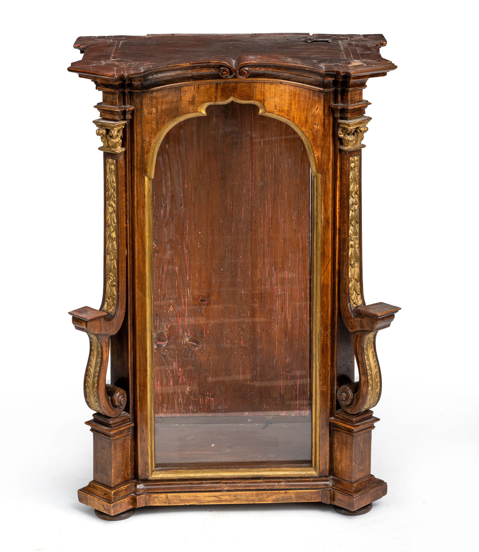 A BAROQUE CARVED AND PARCEL GILT WALNUT DISPLAY CASE - 3