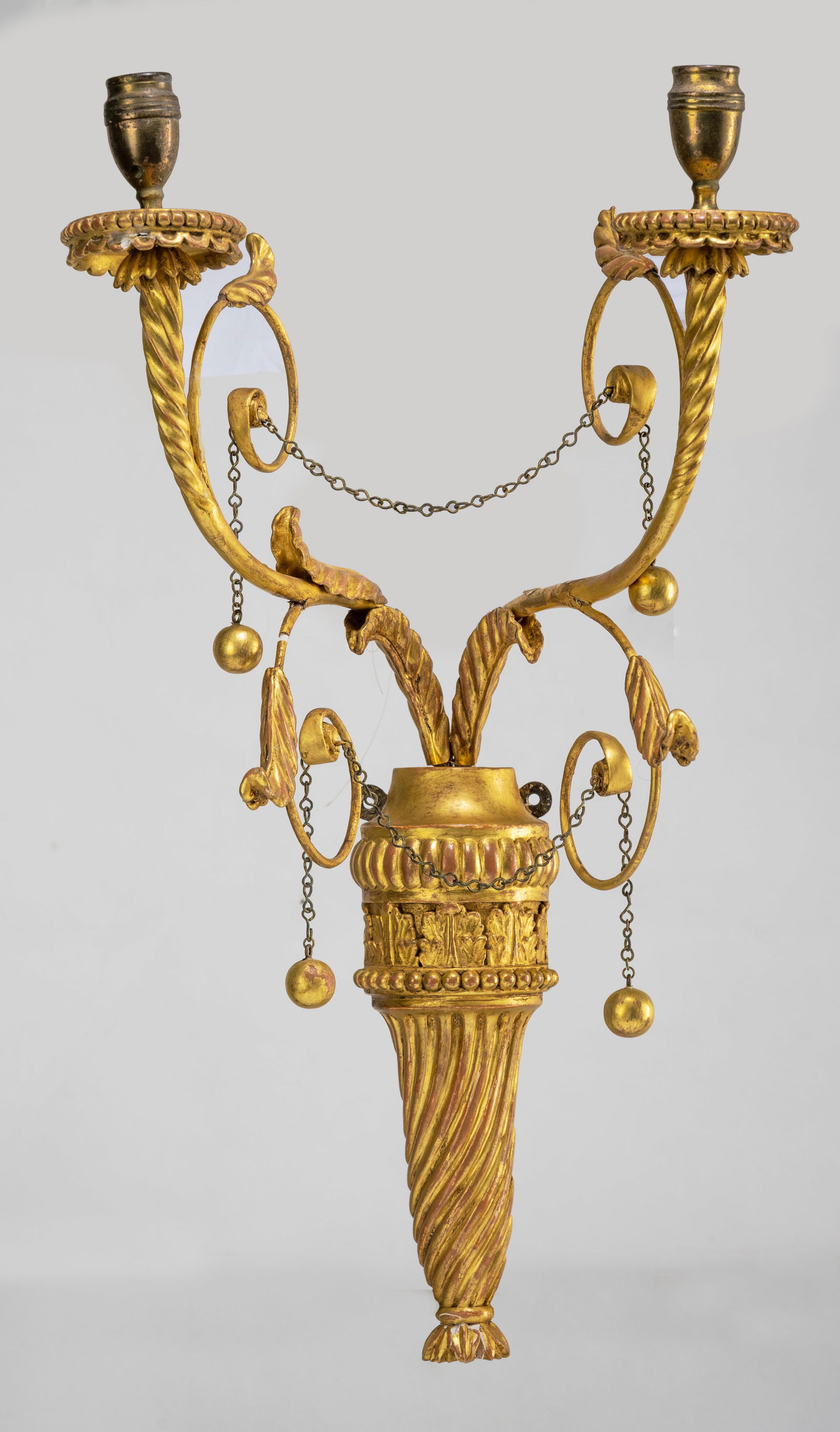 A PAIR OF GILTWOODTWO LIGHT WALL APPLIQUES - 3