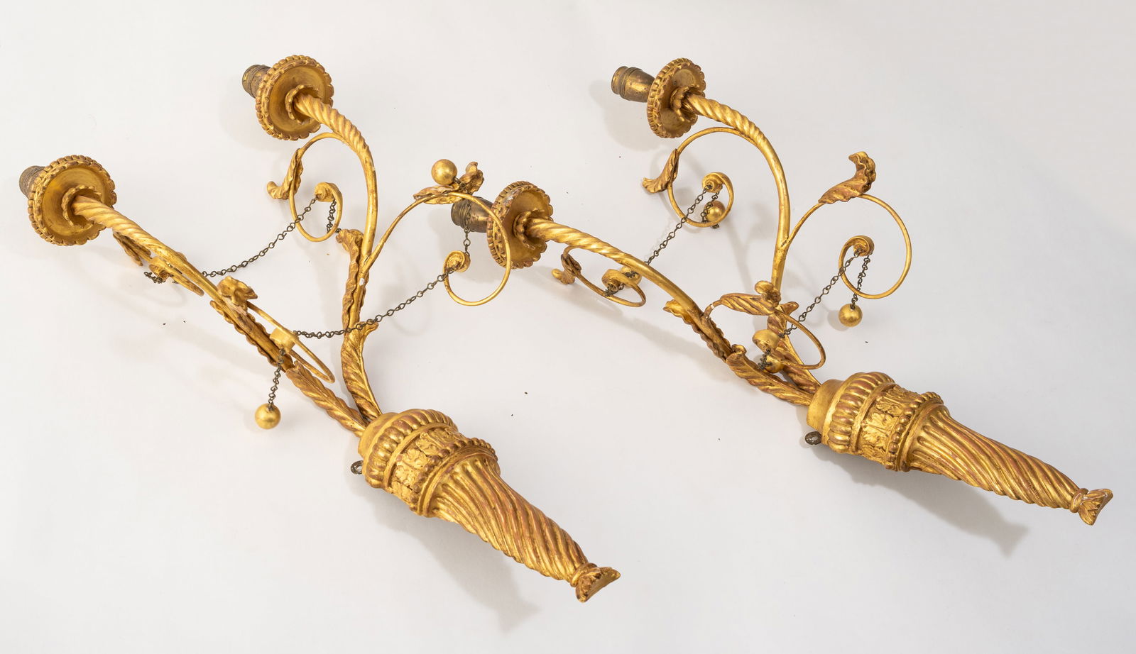 A PAIR OF GILTWOODTWO LIGHT WALL APPLIQUES - 7