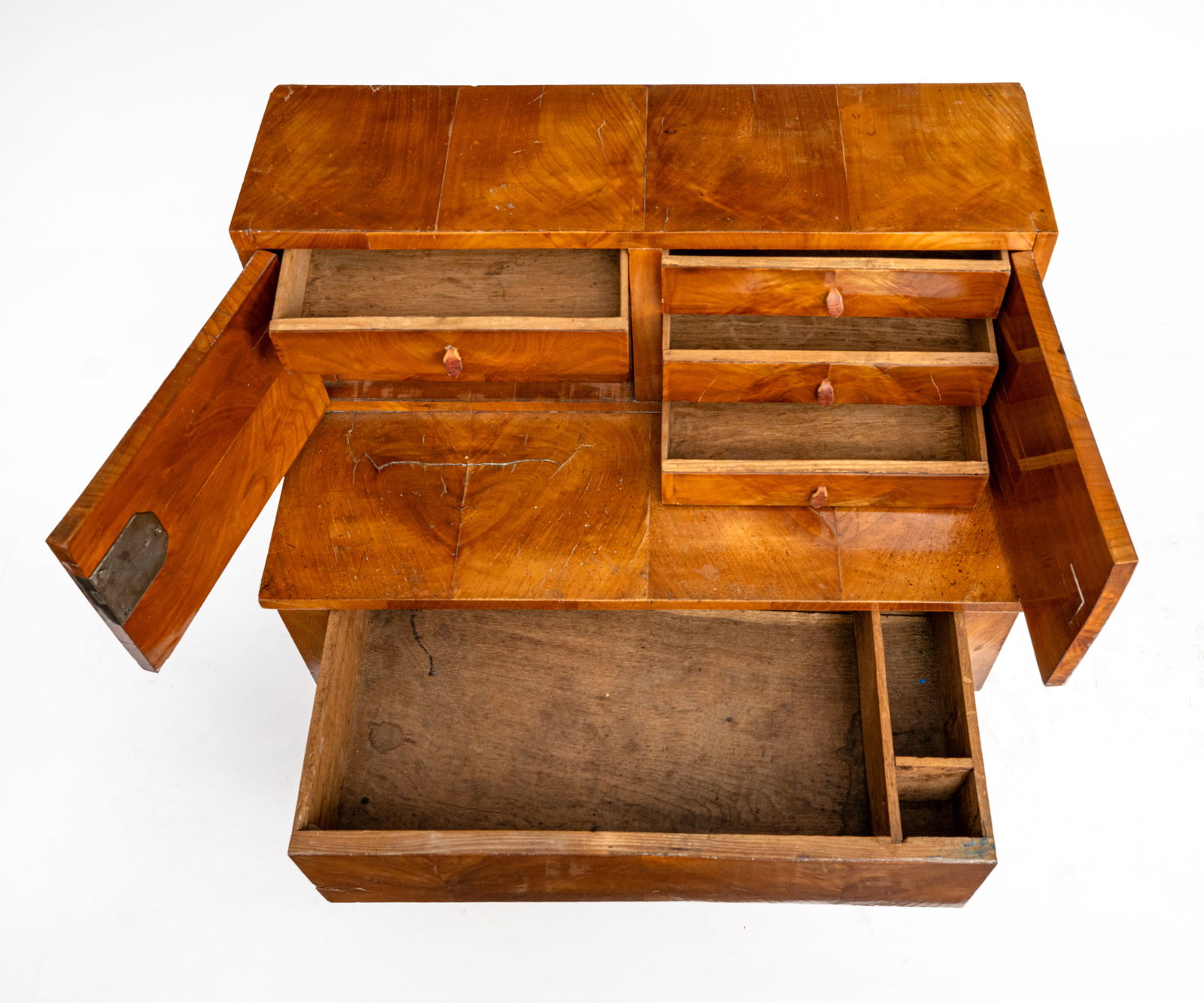 A SMALL CHERRYWOOD CHILDREN'S DESK - 5